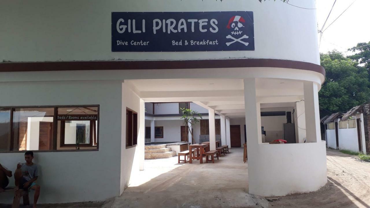 Hostel Gili Pirates Gili Trawangan Zewnętrze zdjęcie